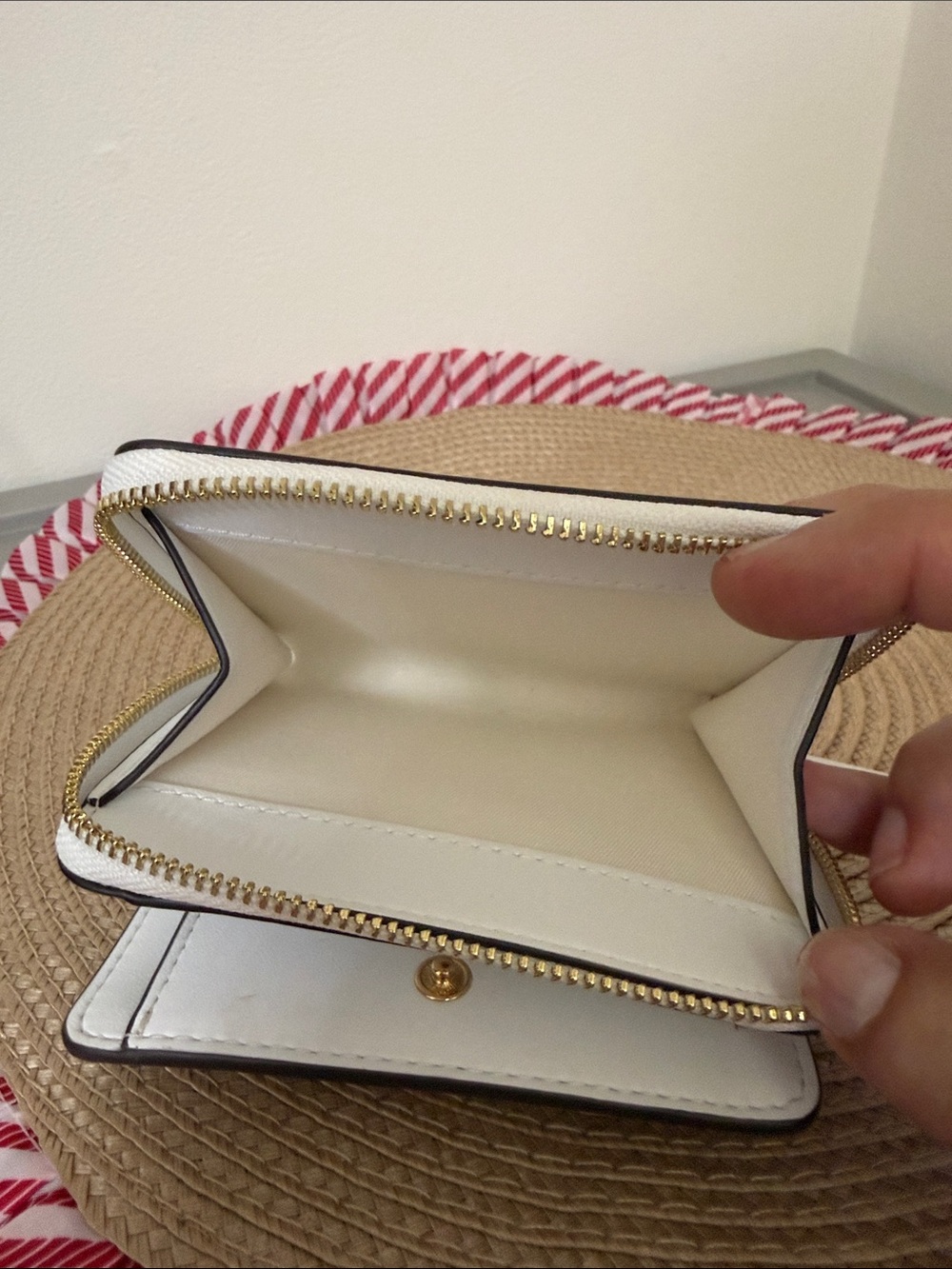 Tory Burch White Perforated Patent Zip Wallet with Gold Logo - Picture 9 of 16